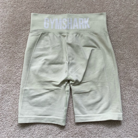 Gymshark Yellow Flex Shorts - Picture 5 of 6